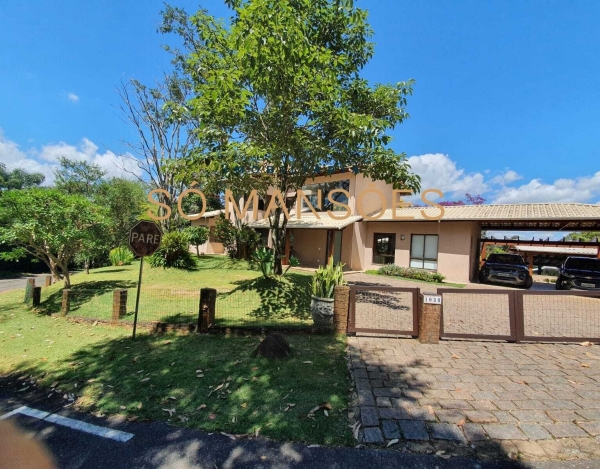 Casa Espaçosa de 376 m² à Venda com 4 Suítes e Vista Espetacular no Canto das Águas, Rio Acima - MG