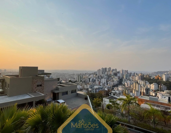 CASA EM CONDOMÍNIO DE LUXO NO BURITIS - BH