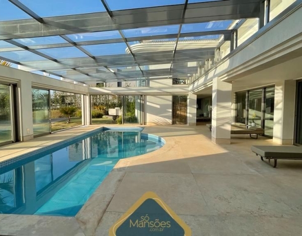 Casa em Terreno Privilegiado de 926 m² à Venda com 4 Suítes e Vista Deslumbrante no Vale dos Cristais, Nova Lima - MG