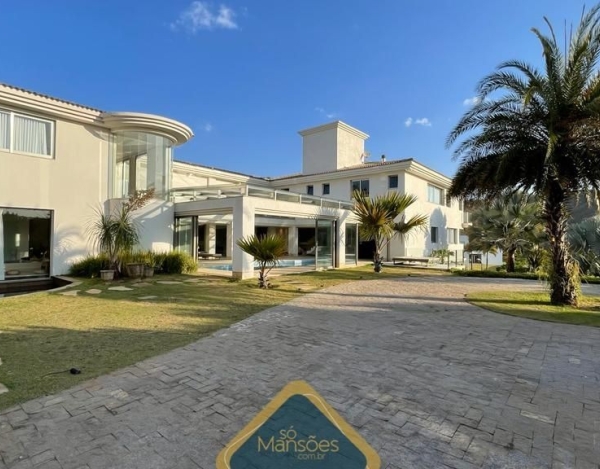 Casa em Terreno Privilegiado de 926 m² à Venda com 4 Suítes e Vista Deslumbrante no Vale dos Cristais, Nova Lima - MG