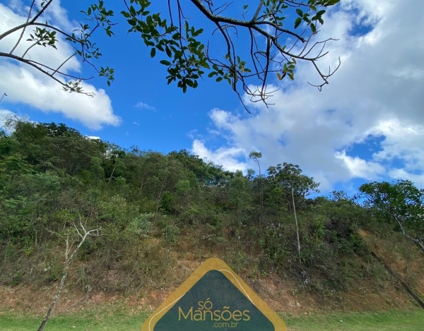 Lote de 3.095 m² à Venda com Vista Panorâmica no Vale dos Cristais, Nova Lima - MG