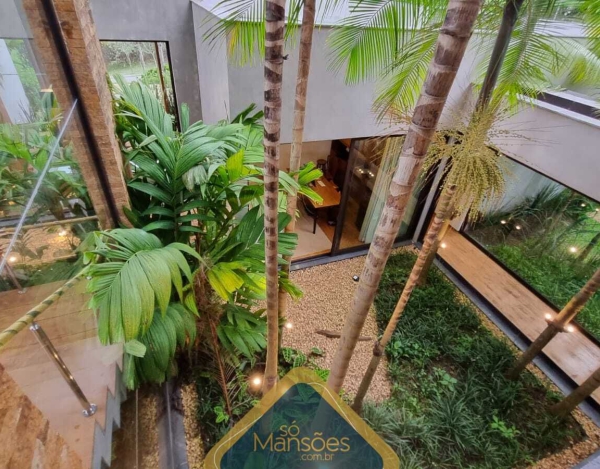 CASA DE LUXO NO CONDOMÍNIO VALE DOS CRISTAIS: CONFORTO E VISTA INCOMPARÁVEIS À VENDA