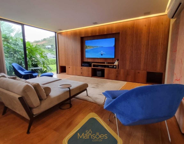 CASA DE LUXO NO CONDOMÍNIO VALE DOS CRISTAIS: CONFORTO E VISTA INCOMPARÁVEIS À VENDA