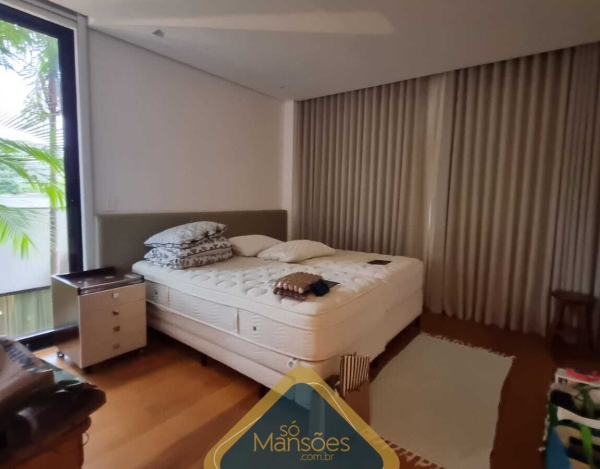 CASA DE LUXO NO CONDOMÍNIO VALE DOS CRISTAIS: CONFORTO E VISTA INCOMPARÁVEIS À VENDA