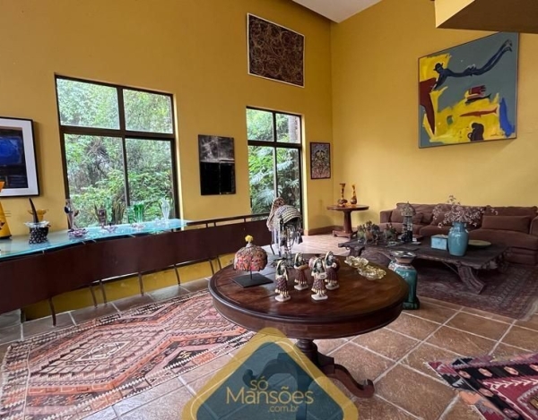 Casa em Terreno Privilegiado de 1.176 m² à Venda com 3 Suítes e Vista Magnífica no Bosque da Ribeira, Nova Lima - MG