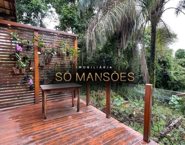 LINDA CASA À VENDA NO CONDOMÍNIO JARDINS DE PETRÓPOLIS EM NOVA LIMA