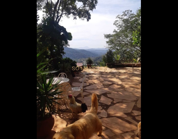 CASA COM LINDA VISTA A VENDA NO CONDOMÍNIO BOSQUE DO JAMBREIRO.