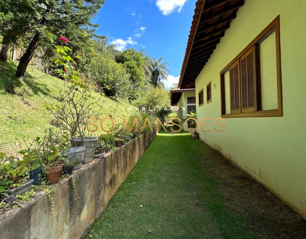 EXCELENTE CASA À VENDA NO CONDOMÍNIO VILA DO OURO - NOVA LIMA