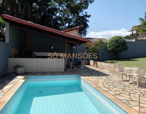 Casa de 200 m² à Venda com 1 Suíte e Espaço Gourmet no Le Cottage, Nova Lima - MG