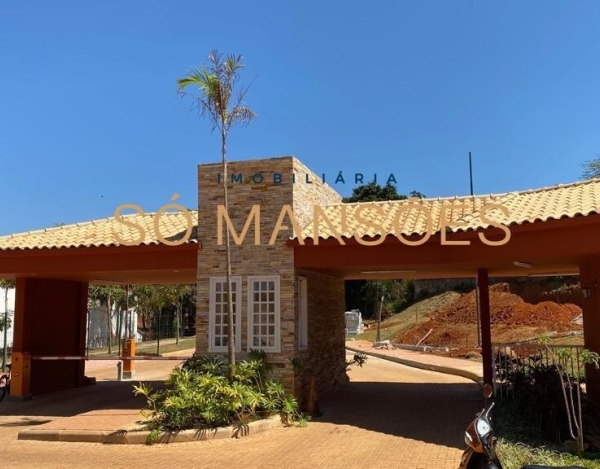 Lote de 972 m² à Venda com Espaço Gourmet no Condomínio Ouro Ville, Ouro Preto - MG
