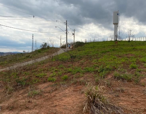 LOTE A VENDA NO CONDOMÍNIO HORIZONTES DA SERRA / UBÁ