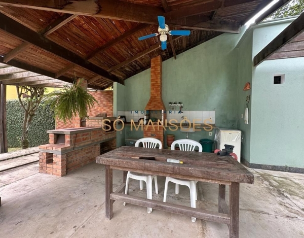 Casa de Alto Padrão de 302 m² à Venda com 1 Suíte e Spa no Ouro Velho Mansões, Nova Lima - MG