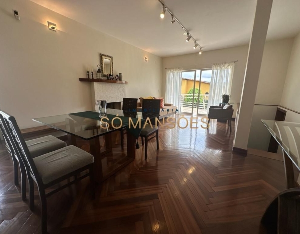 Casa de Alto Padrão de 302 m² à Venda com 1 Suíte e Spa no Ouro Velho Mansões, Nova Lima - MG