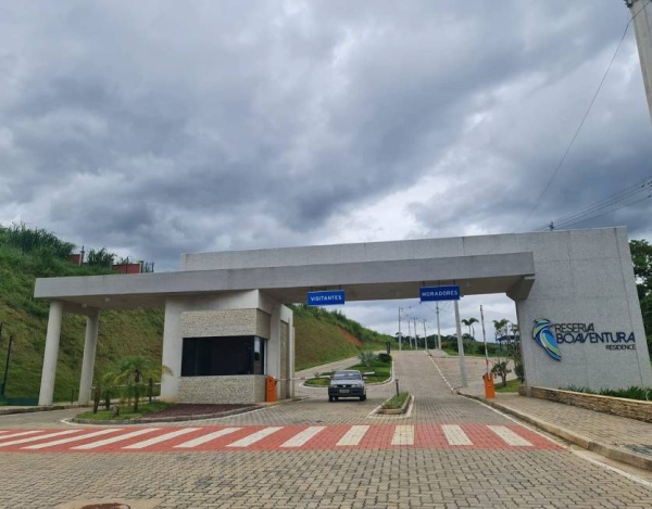 LOTE DE 537M² A VENDA NO CONDOMÍNIO RESERVA BOAVENTURA - CATAGUASES