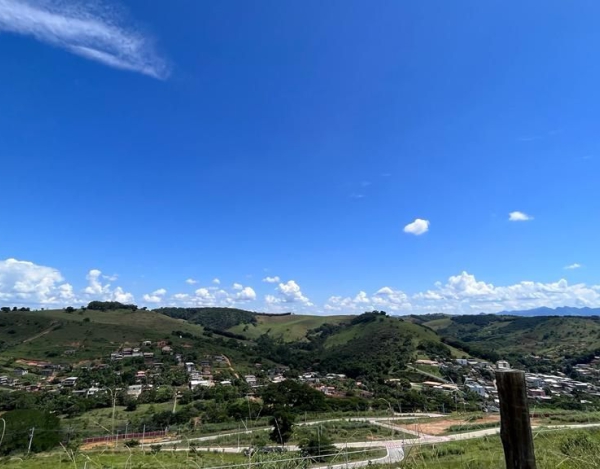 LOTE DE 537M² A VENDA NO CONDOMÍNIO RESERVA BOAVENTURA - CATAGUASES