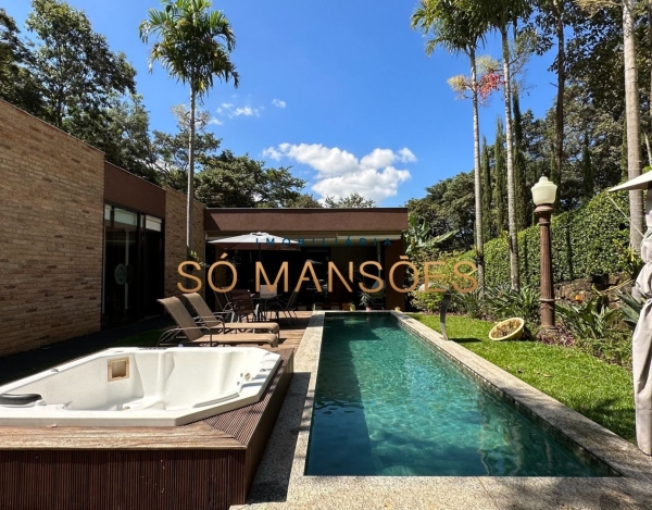 Casa de Alto Padrão de 317 m² à Venda com 3 Suítes e Espaço Gourmet no Condomínio Retiro do Chalé, Brumadinho - MG