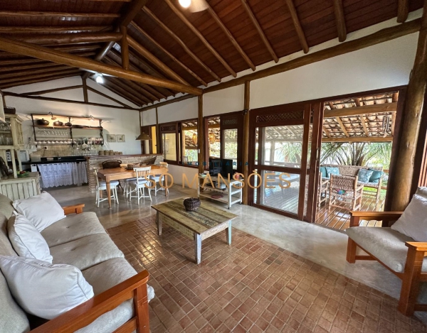 Casa à venda no condomínio Outeiro das Brisas - Trancoso/BA.