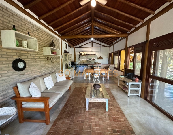 Casa à venda no condomínio Outeiro das Brisas - Trancoso/BA.