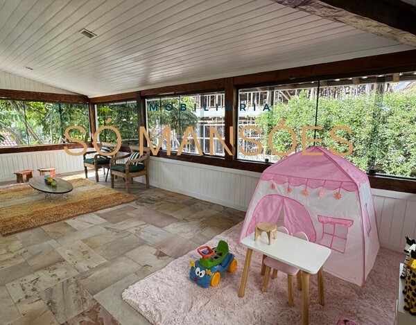 SANTA LÚCIA - CASA A VENDA EM BELO HORIZONTE MG