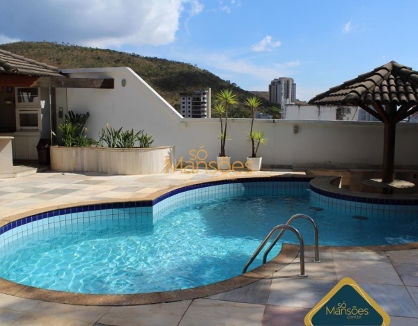 Casa Espaçosa de 619 m² à Venda com 4 Suítes e Espaço Gourmet no Comiteco, Belo Horizonte - MG