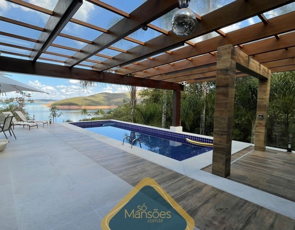Casa de Luxo de 1.116 m² à Venda com 6 Suítes e Vista para a Lagoa no Escarpas Do Lago, Capitólio - MG