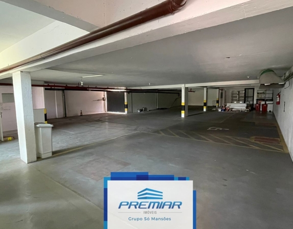Prédio Comercial com Ampla Garagem de 887 m² à Venda com 15 Vagas no Estoril, Belo Horizonte - MG