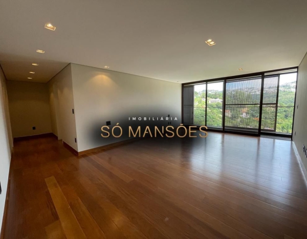 CASA DE 812m² VENDIDA NO VALE DOS CRISTAIS