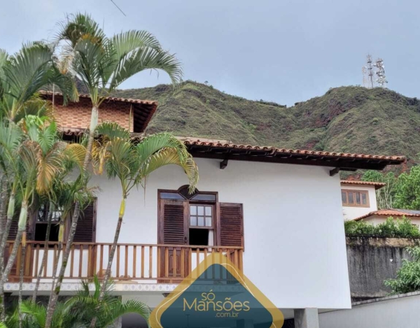 Belíssima casa de 913m² à venda no Mangabeiras.