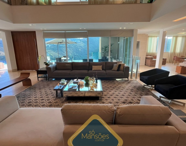 EXCLUSIVA! CASA LUXUOSA DE 1103,5M² NO VALE DOS CRISTAIS - UMA OPORTUNIDADE ÚNICA!