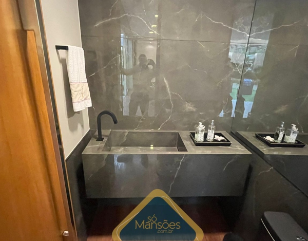 EXCLUSIVA! CASA LUXUOSA DE 1103,5M² NO VALE DOS CRISTAIS - UMA OPORTUNIDADE ÚNICA!