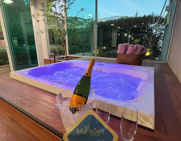 EXCLUSIVA! CASA LUXUOSA DE 1103,5M² NO VALE DOS CRISTAIS - UMA OPORTUNIDADE ÚNICA!