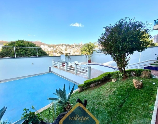 Casa de Alto Padrão de 515 m² à Venda com 2 Suítes e Espaço Gourmet no São Bento, Belo Horizonte - MG