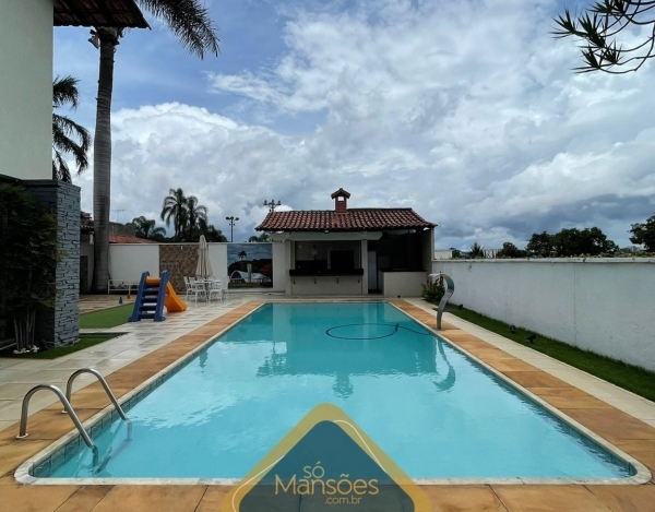 Casa de Alto Padrão de 555 m² à Venda com 1 Suíte e Espaço Gourmet no Condomínio Pampulha, Belo Horizonte - MG