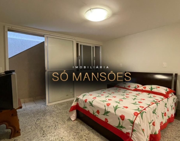 CASA COM EXCELENTE LOCALIZAÇÃO À VENDA NO BAIRRO MANGABEIRAS