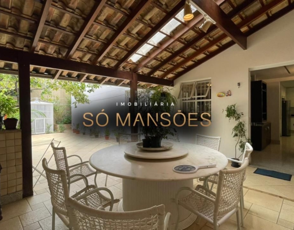 CASA À VENDA NO BAIRRO MANGABEIRAS / EXCELENTE LOCALIZAÇÃO