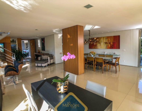 CASA À VENDA NO CONDOMÍNIO VALE DOS CRISTAIS / VISTA PRIVILEGIADA 