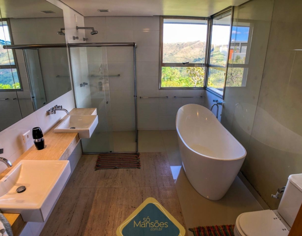 CASA À VENDA NO CONDOMÍNIO VALE DOS CRISTAIS / VISTA PRIVILEGIADA 
