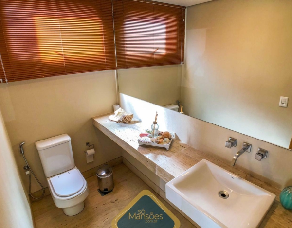 CASA À VENDA NO CONDOMÍNIO VALE DOS CRISTAIS / VISTA PRIVILEGIADA 