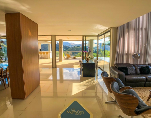 CASA À VENDA NO CONDOMÍNIO VALE DOS CRISTAIS / VISTA PRIVILEGIADA 