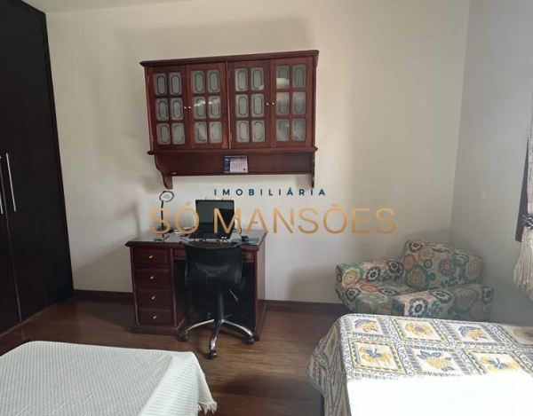 EXCELENTE CASA À VENDA NA MELHOR LOCALIZAÇÃO NO BAIRRO BELVEDERE