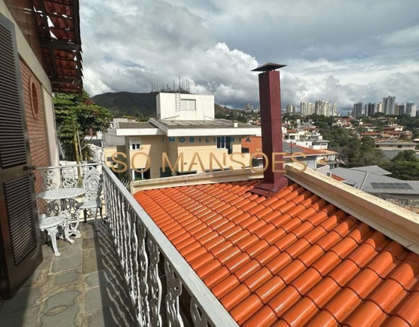 EXCELENTE CASA À VENDA NA MELHOR LOCALIZAÇÃO NO BAIRRO BELVEDERE