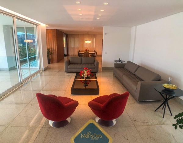 Casa Imponente de 968 m² à Venda com 4 Suítes e Piscina Aquecida no Condomínio Vale dos Cristais, Nova Lima - MG