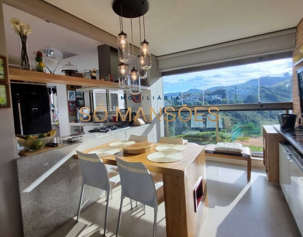 IMPERDÍVEL: APARTAMENTO MOBILIADO COM VISTA DESLUMBRANTE NO VALE DOS CRISTAIS, NOVA LIMA!