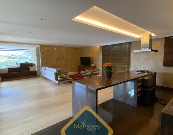 LUXUOSA CASA DE 784M² NO VALE DOS CRISTAIS - UMA OPORTUNIDADE ÚNICA!