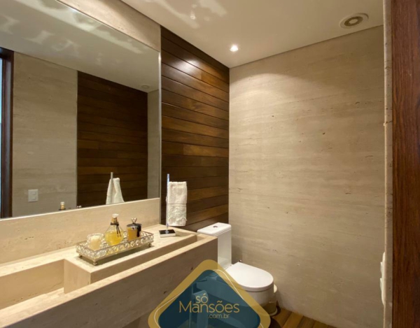 LUXUOSA CASA DE 784M² NO VALE DOS CRISTAIS - UMA OPORTUNIDADE ÚNICA!