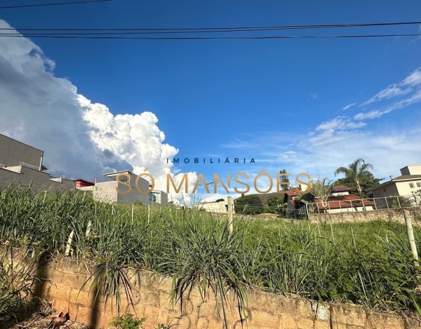 Lote de 420 m² à Venda no Belvedere, Belo Horizonte - MG