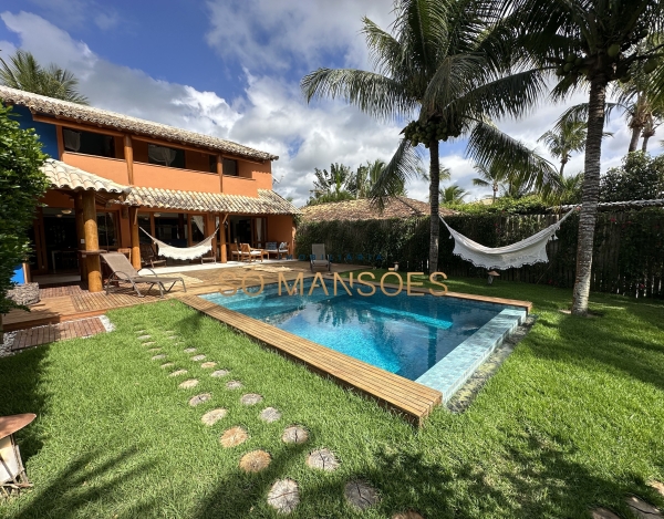 Casa de Luxo de 174 m² à Venda com 3 Suítes e Espaço Gourmet no Condomínio Outeiro das Brisas - Bahia, Trancoso - BA