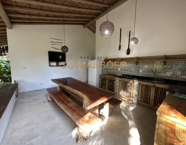 Pousada com 8 suítes à venda na Estrada dos Macacos - Trancoso/BA. 