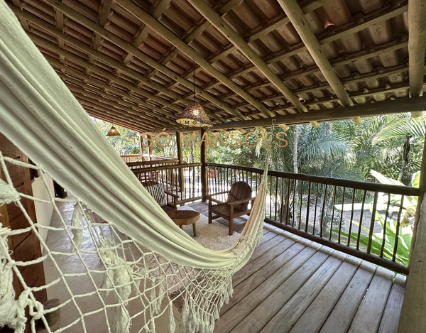 Pousada com 8 suítes à venda na Estrada dos Macacos - Trancoso/BA. 