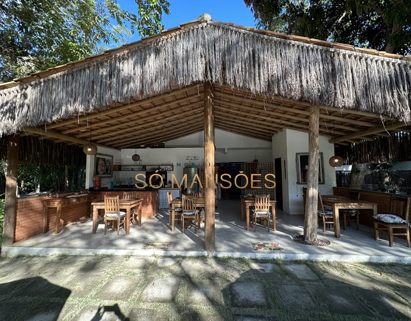Pousada com 8 suítes à venda na Estrada dos Macacos - Trancoso/BA. 